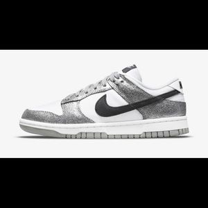 NIKE Women’s dunk low GOLDEN GALS BRAND NEW IN BOX SIZE 8 sneakers